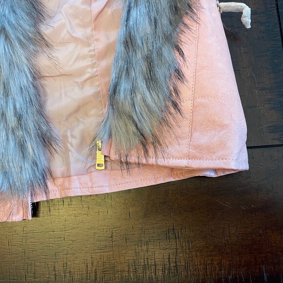 Moto Feminine Urban Glove Tanned Faux Leather Lush Fur Trim Stylish Zip Up Vest - Picture 6 of 10